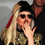 lady-gaga-nail-art-smalto-unghie